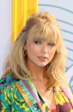 TAYLOR SWIFT at Teen Choice Awards 2019 in Hermosa Beach 08/11/2019