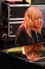 TAYLOR SWIFT Performs at Her SiriusXM