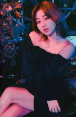 TWICE - Bbreakthrough Photobook, August 2019