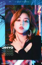 TWICE - Bbreakthrough Photobook, August 2019