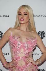 YILENA HERNANDEZ at Beautycon Festival 2019 in Los Angeles 08/10/20