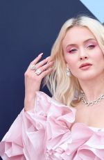 ZARA LARSSON at 2019 MTV Video Music Awards in Newark 08/26/2019