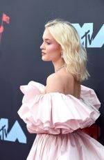ZARA LARSSON at 2019 MTV Video Music Awards in Newark 08/26/2019