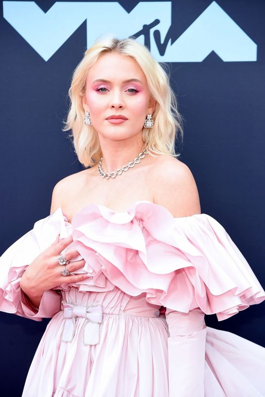 ZARA LARSSON at 2019 MTV Video Music Awards in Newark 08/26/2019
