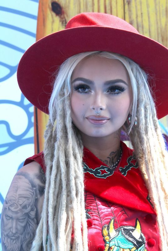 ZHAVIA WARD at Teen Choice Awards 2019 in Hermosa Beach 08/11/2019