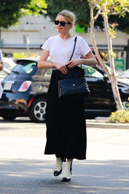 AMBER HEARD Out in Echo Park in Los Angeles 09/20/2019
