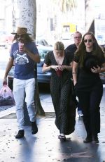 AMBER HEARD Shopping at Iguana Vintage Clothing Store in Hollywood 09/08/2019