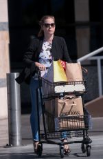 AMY ADAMS Leaves a Grocery Store in Los Angeles 09/05/2019