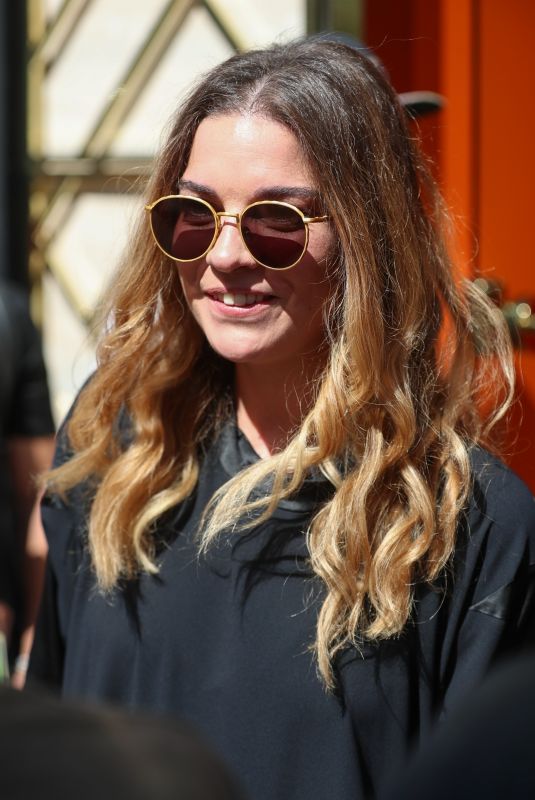 ANNIE MURPHY Leaves Tory Burch