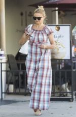 CAMERON DIAZ Out Shopping for Jewelry in Beverly Hills 08/29/2019