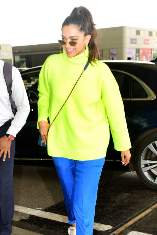 DEEPIKA PADUKONE Arrives at Mumbai Airport 09/14/2019
