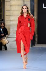 DOUTZEN KROES at Le Defile L
