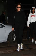DOUTZEN KROES Leaves Her Hotel in New York 09/21/2019