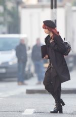 EMMA STONE at Cruella Set on Regent