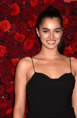 GIZELE OLIVEIRA at Victoria