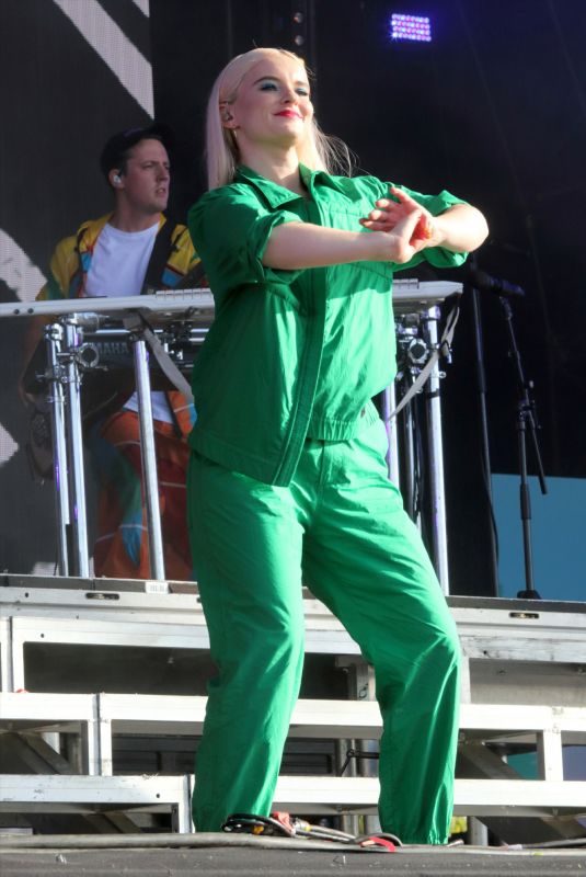 GRACE CHATTO Performs at BBC2 Radio Live 2019 at Hyde Park in London 09/15/2019