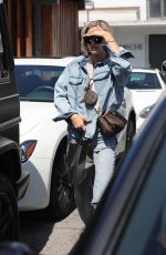 HAILEY BIEBER Leaves Meche Salon in Beverly Hills 09/18/2019