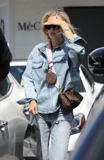 HAILEY BIEBER Leaves Meche Salon in Beverly Hills 09/18/2019