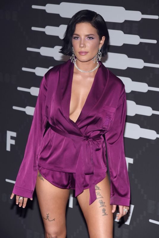 HALSEY at Savage x Fenty Show in Brooklyn 09/10/2019