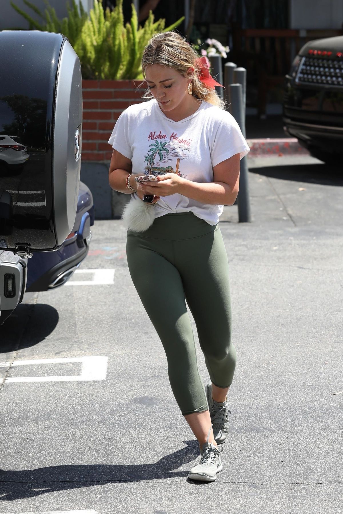 HILARY DUFF in Leggings Out Shopping in Los Angeles 08/21/2019.