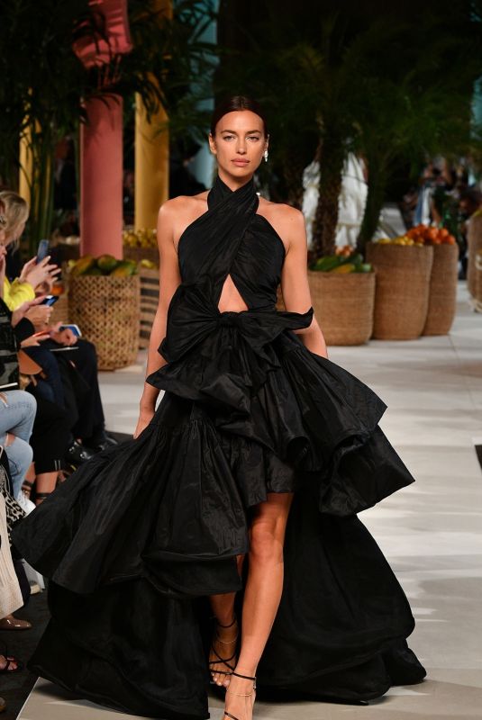 IRINA SHAYK at Oscar De La Renta Runway Show at New York Fashion Week 09/10/2019