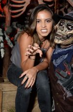 ISABELA MONER at Knott