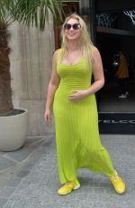 ISKRA LAWRENCE Leaves Her Hotel in Paris 09/28/2019