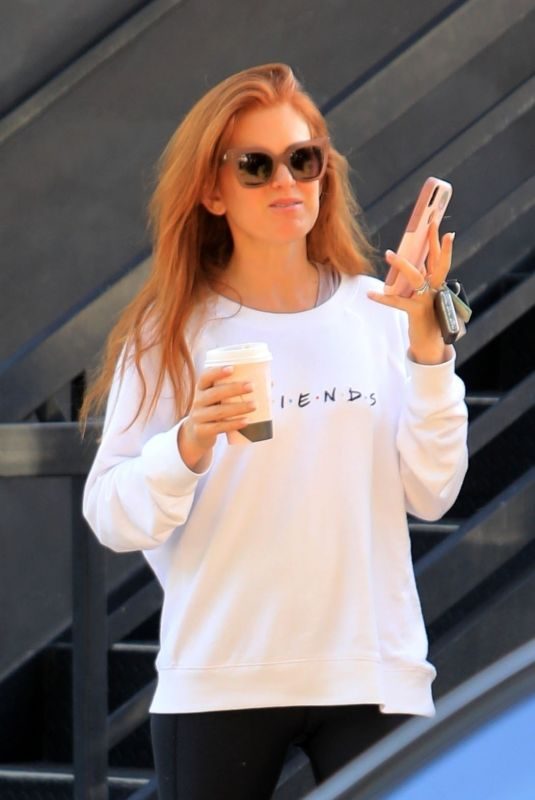 ISLA FISHER Receives a Parking Ticket Out in West Hollywood 09/24/2019