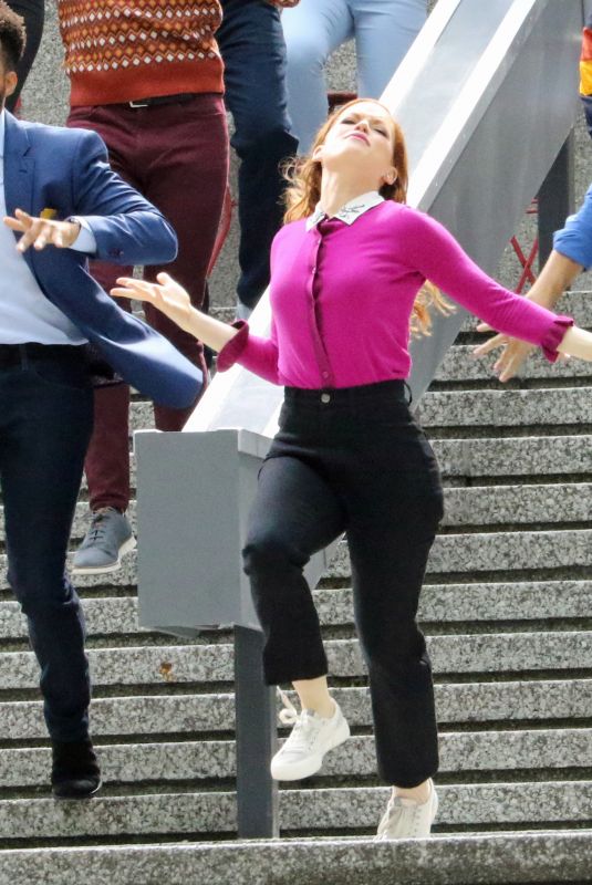 JANE LEVY and LAUREN GRAHAM on the Set of Zoey