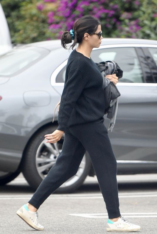 JENNA DEWAN Out and About in Los Angeles 09/27/209