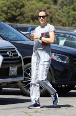 JENNIFER GARNER Out in Brentwood 09/14/2019