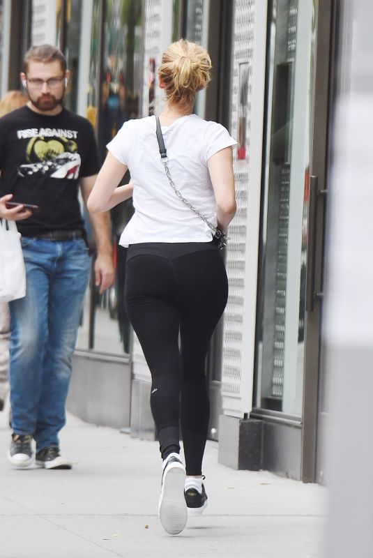 JENNIFER LAWRENCE Out Running in New York 09/18/2019