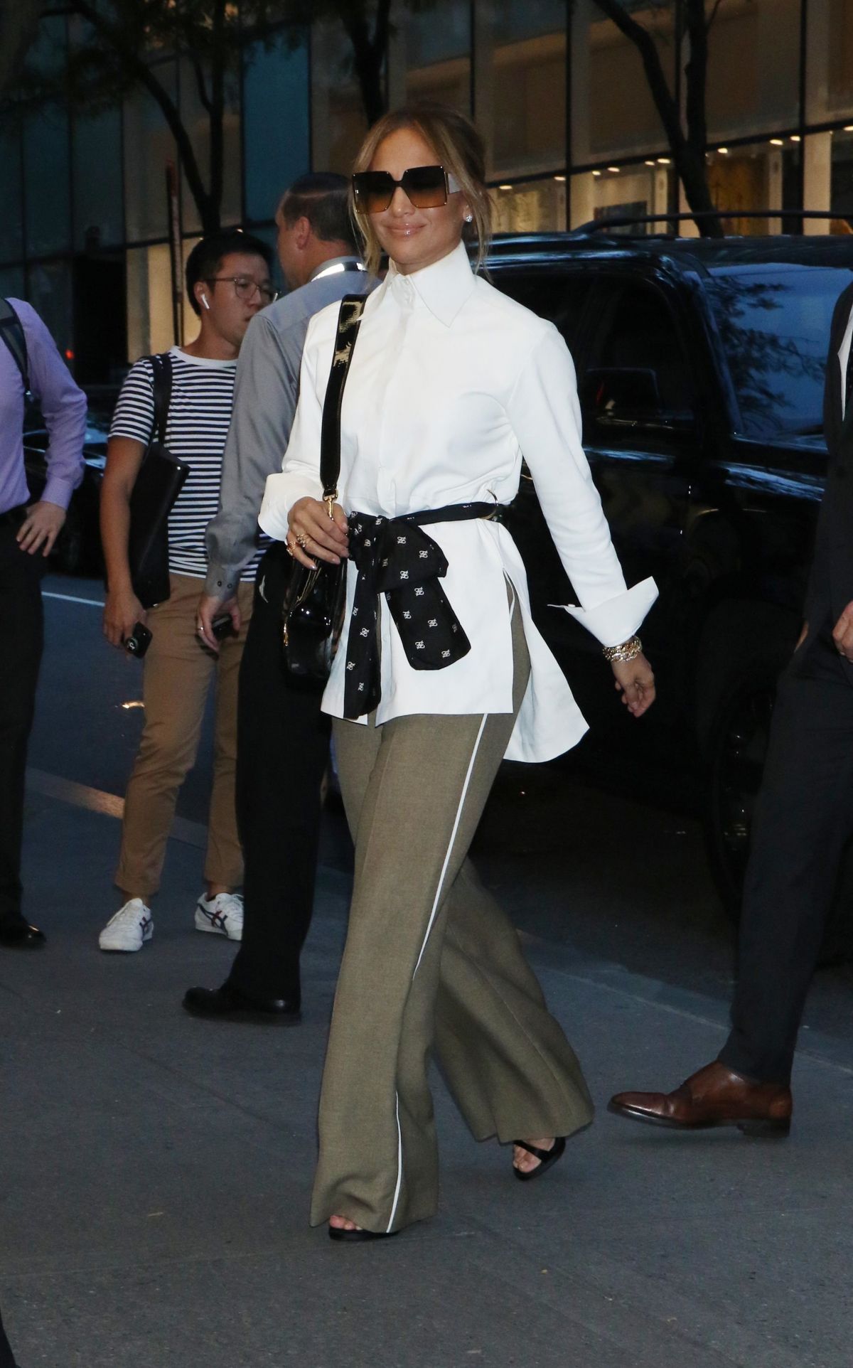 JENNIFER LOPEZ Arrives at Late Night with Seth Meyers in New York 09/11 ...