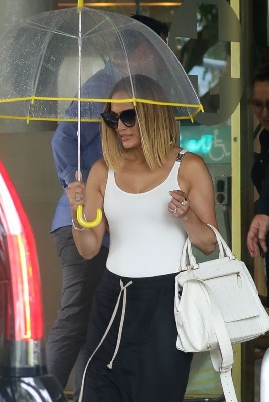 JENNIFER LOPEZ Leaves a Hotel in Miami 09/13/2019