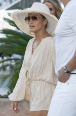 JENNIFER LOPEZ Out and About in St Tropez 09/04/2019