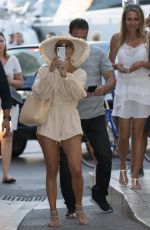 JENNIFER LOPEZ Out and About in St Tropez 09/04/2019