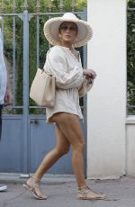 JENNIFER LOPEZ Out Shopping in Saint Tropez 09/04/2019