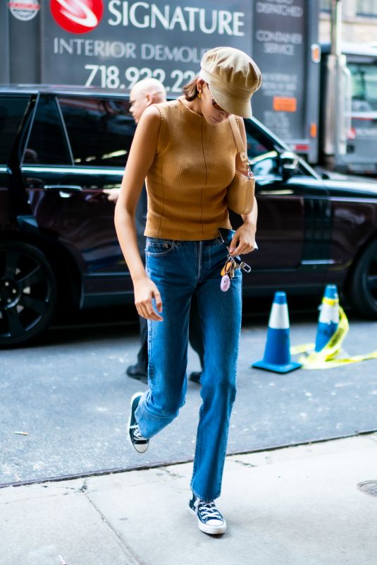 KAIA GERBER Arrives at Marc Jacobs Fasion Show in New York 09/11/2019