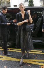 KARLIE KLOSS Arrives at Her Hotel in Paris 09/24/2019