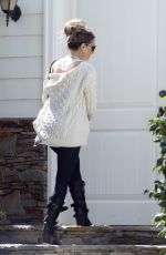 KATE BECKINSALE Arrives at Her Home in Pacific Palisades 09/19/2019