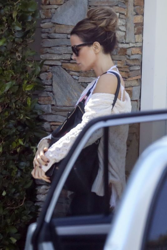 KATE BECKINSALE Arrives at Her Home in Pacific Palisades 09/19/2019