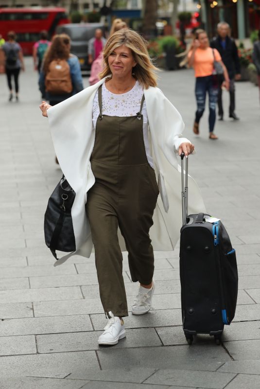 KATE GARRAWAY Arrives at Smooth Radio in London 09/12/2019
