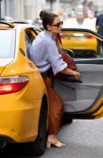 KATIE HOLMES Getting Out of a Cab in New York 09/14/2019