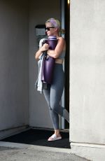 KATY PAEERY Leaves Yoga Studio in Los Angeles 09/16/2019