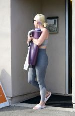 KATY PAEERY Leaves Yoga Studio in Los Angeles 09/16/2019