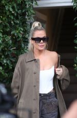 KHLOE KARDASHIAN Out for Lunch in Los Angeles 09/26/2019