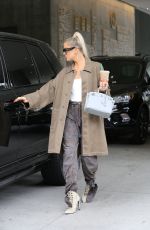 KHLOE KARDASHIAN Out for Lunch in Los Angeles 09/26/2019