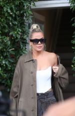 KHLOE KARDASHIAN Out for Lunch in Los Angeles 09/26/2019