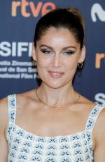 LAETITIA CASTA at Le Mileu De L