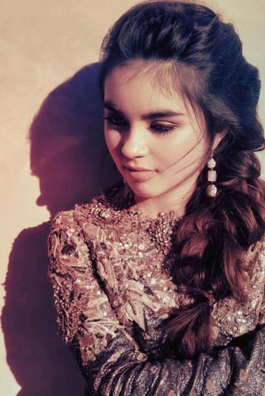 LANDRY BENDER for L A L A L U X E 2019